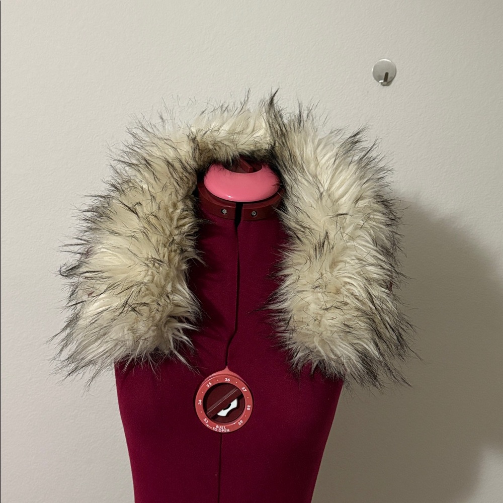 H&M Divided Women's Black Faux
Fur Pile-lined Parka Jacket with hood - Picture 12 of 15